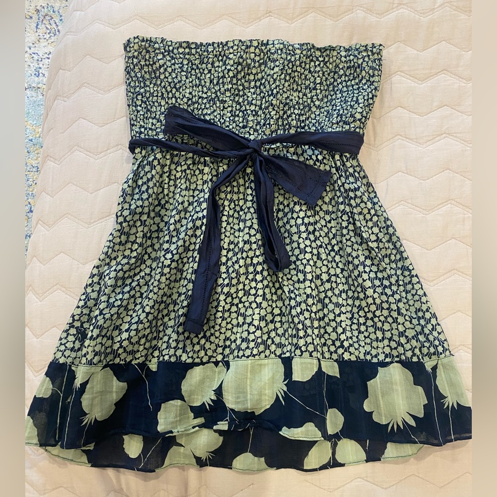 Abercrombie & Fitch strapless, floral top